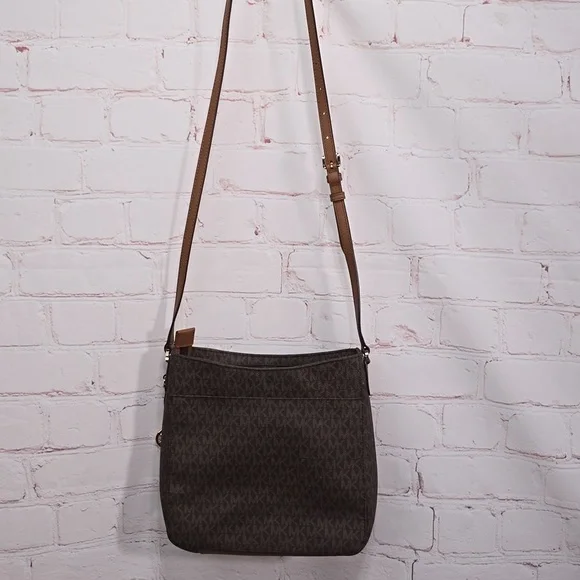 Michael Kors OutletJet Set Travel Large Logo Messenger Bag NWOT - Picture 9 of 16